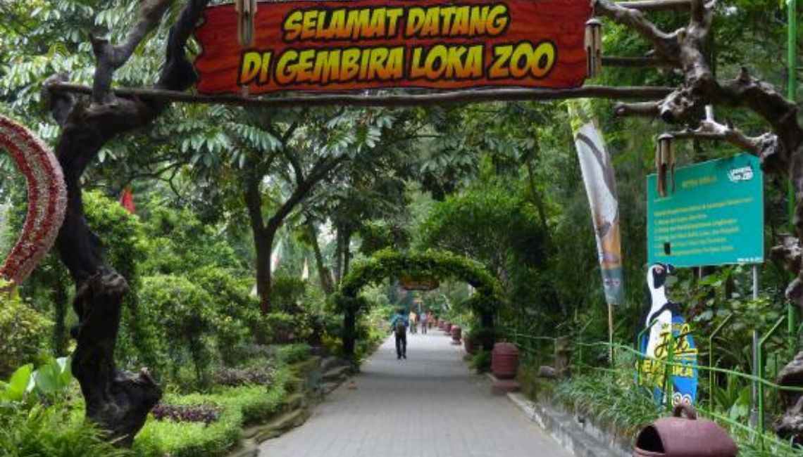 Kebun Binatang Gembiraloka