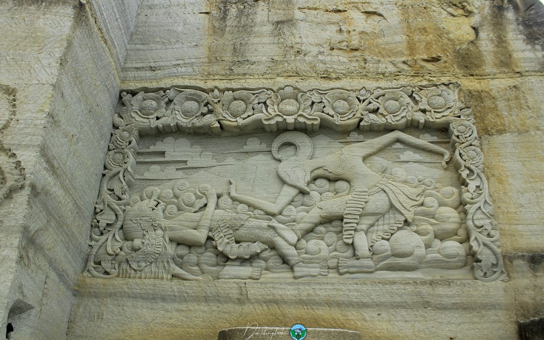Pahatan Ornamen Tebing Breksi