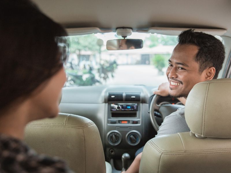 Sewa Mobil Jogja dengan Driver Cara Nyaman Menjelajah Kota Istimewa